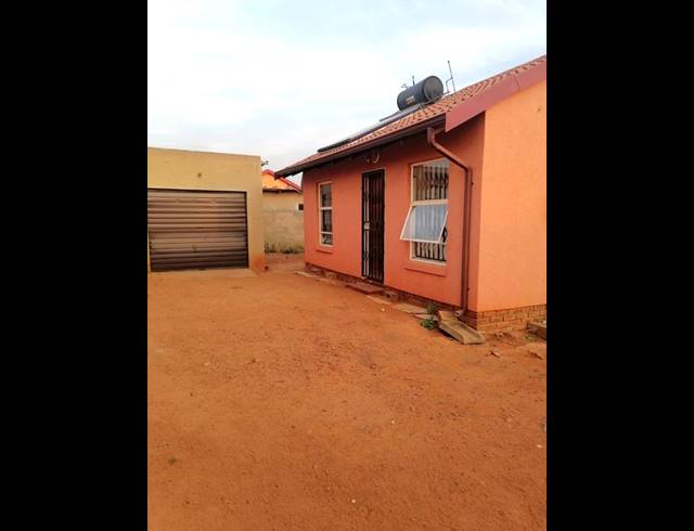 2 BEDROOM HOUSE FOR SALE IN BRAM FISCHERVILLE